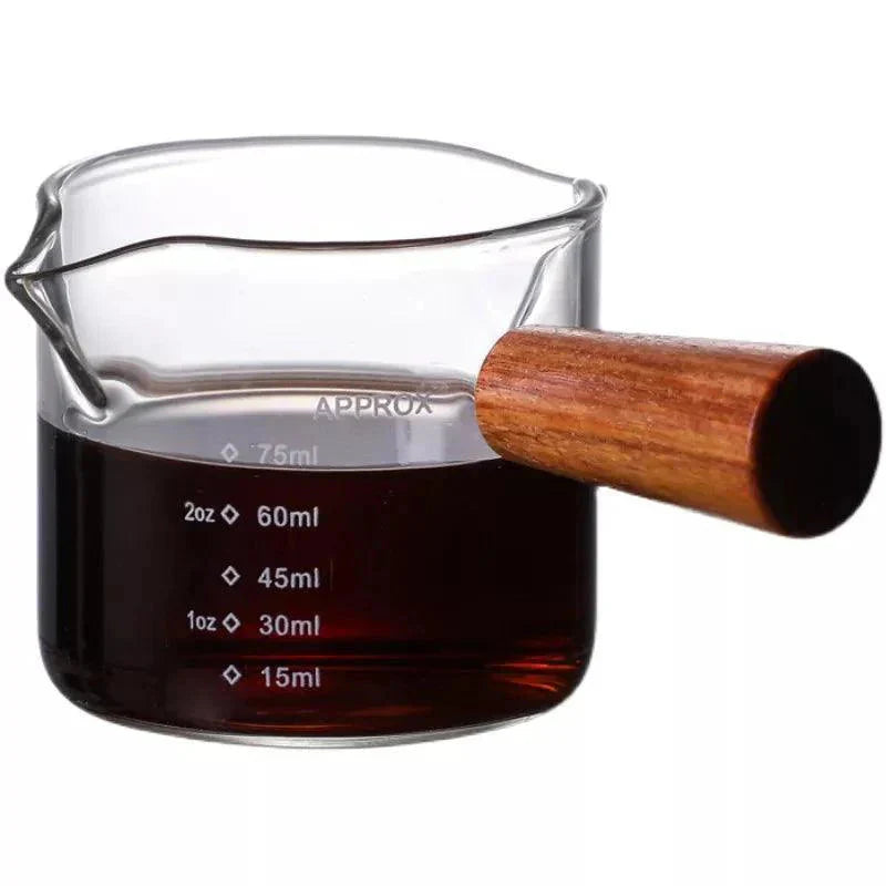 glass-measuring-cup-with-double-spout-coffeezo.webp